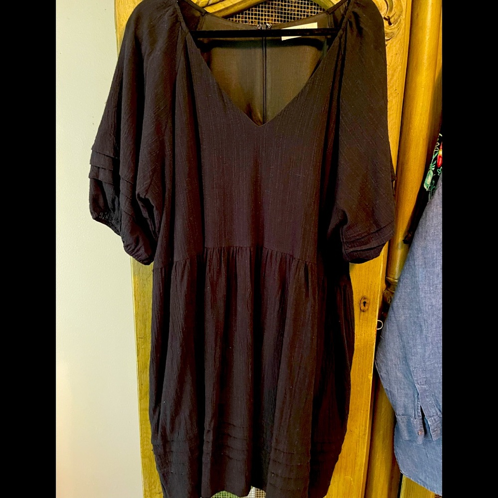 3X “A Beautiful Soul” black dress.